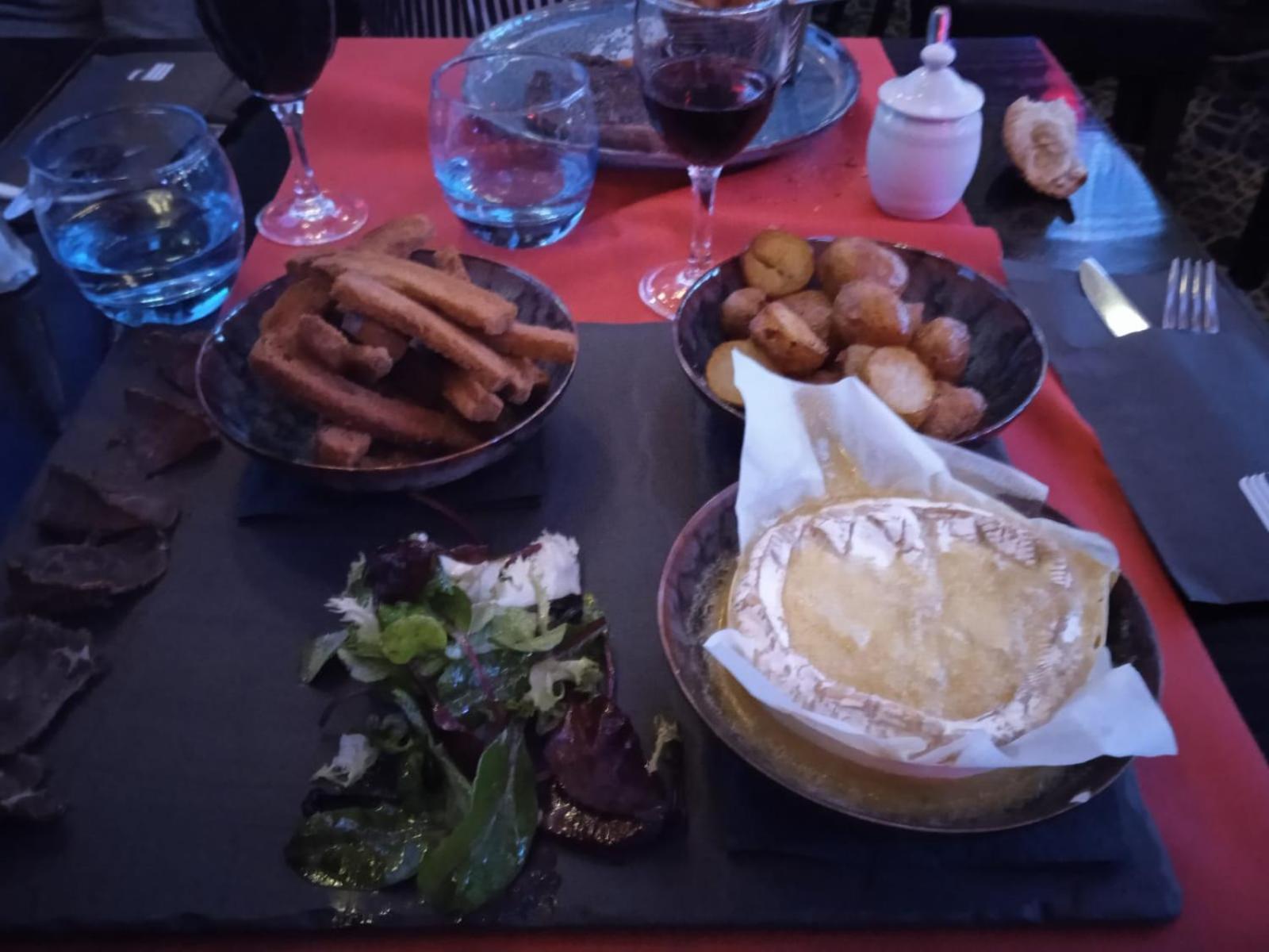 Au Charme Du Lac Espace Bien Etre Et Piscine Chauffe Proche Parc Et Restaurant Du Casino Forges-les-Eaux Eksteriør bilde