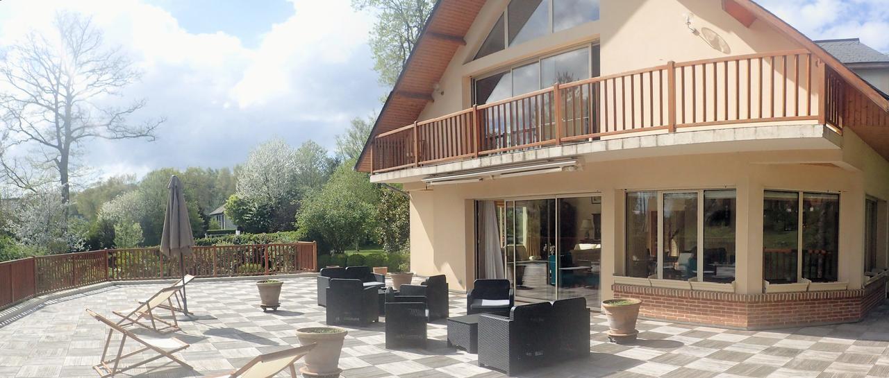 Au Charme Du Lac Espace Bien Etre Et Piscine Chauffe Proche Parc Et Restaurant Du Casino Forges-les-Eaux Eksteriør bilde